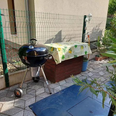 דירה Aranyapartman שיופוק